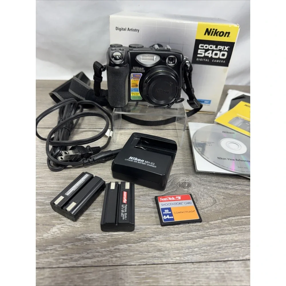 Nikon Coolpix 5400 Camera 5MP Flip Screen Charger, Battery, CF Mem Card, Tested